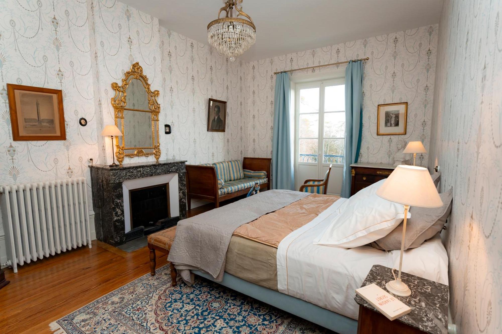 Domaine De Montclair Bed & Breakfast Pommiers  Exterior photo